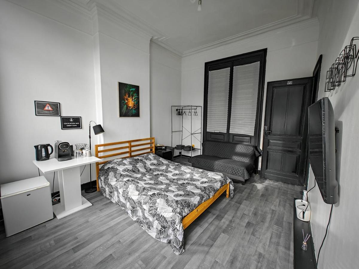 Private Room In Center Of Charleroi Exterior foto